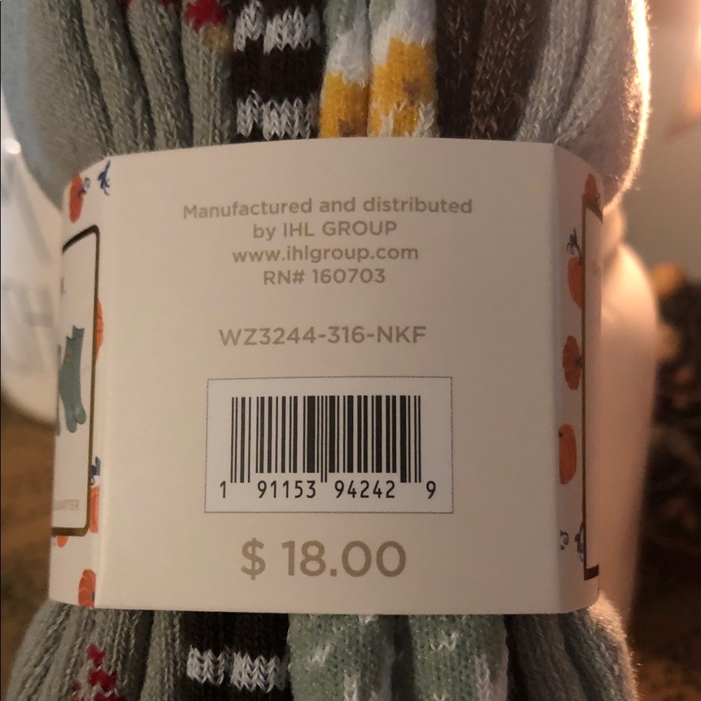 Rae Dunn Fall Themed 6 Pair Women’s Cushioned Quarter Socks Shoe Size 4-10 - Picture 6 of 12